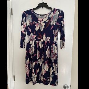 Heimish brand babydoll floral print dress Size Lg